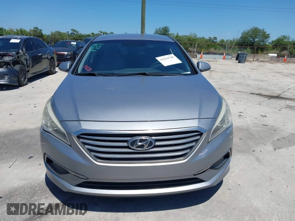 2017 Hyundai Sonata 2.4L with VIN 5NPE24AF2HH487503, listed as a IAAI auction lot 42029788 with 165,280 mi miles and . Bid and sale history available at carsss.com. Image 13.