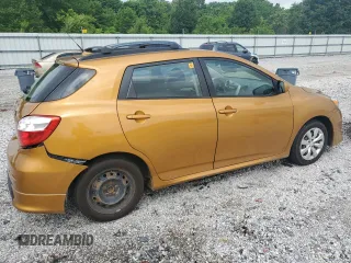 2009 Toyota Matrix S z VIN 2T1KE40E59C013407, wystawiony jako Copart lot #56980755 z przebiegiem 174 973 mil mil oraz Szkoda całkowita • Salvage title. Historia ofert i sprzedaży dostępna na DreamBid. Obrazek 3.