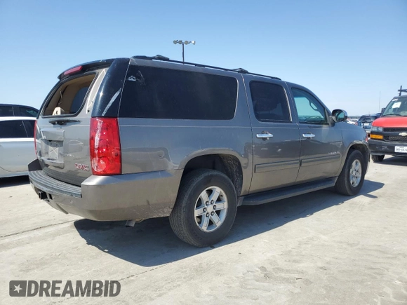 2012 GMC Yukon XL SLE with VIN 1GKS1HE01CR262708, listed as a Copart auction lot 48419475 with 258,234 mi miles and Salvage Title. Bid and sale history available at carsss.com. Image 3.