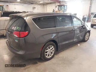 2017 Chrysler Pacifica Touring with VIN 2C4RC1DGXHR502480, listed as a IAAI auction lot 41888752 with 134,923 mi miles and . Bid and sale history available at DreamBid. Image 4.