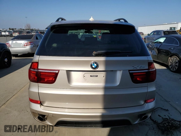 2013 BMW X5 xDrive35i with VIN 5UXZV4C56D0E02961, listed as a Copart auction lot 43245075 with 168,726 mi miles and Clean Title. Bid and sale history available at carsss.com. Image 6.
