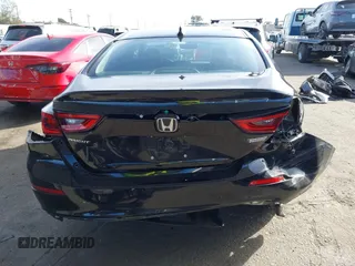 2020 Honda Insight Touring with VIN 19XZE4F91LE010778, listed as a IAAI auction lot 41430937 with 29,454 mi miles and . Bid and sale history available at carsss.com. Image 17.