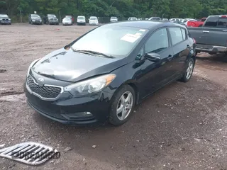 2016 Kia Forte LX z VIN KNAFK5A8XG5599229, wystawiony jako IAAI lot #42369895 z przebiegiem 105 214 mil mil oraz . Historia ofert i sprzedaży dostępna na DreamBid. Obrazek 2.