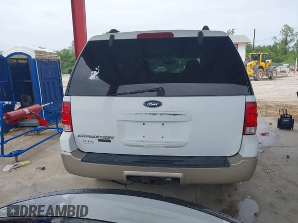 2005 Ford Expedition Eddie Bauer с VIN 1FMPU17505LB13376, выставлен на аукционе IAAI как лот 42424935 с пробегом 178 557 миль миль и . История ставок и продаж доступна на DreamBid. Изображение 16.
