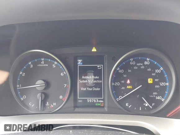 2018 Toyota RAV4 XLE z VIN JTMWFREV9JD132847, wystawiony jako IAAI lot #42108442 z przebiegiem 59 763 mil mil oraz . Historia ofert i sprzedaży dostępna na DreamBid. Obrazek 7.