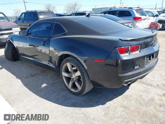 2011 Chevrolet Camaro 1LT z VIN 2G1FB1ED6B9103429, wystawiony jako IAAI lot #41884662 z przebiegiem 135 556 mil mil oraz . Historia ofert i sprzedaży dostępna na DreamBid. Obrazek 3.