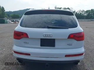 2014 Audi Q7 Premium Plus with VIN WA1LGAFE6ED015856, listed as a IAAI auction lot 42612500 with 96,946 mi miles and . Bid and sale history available at DreamBid. Image 16.