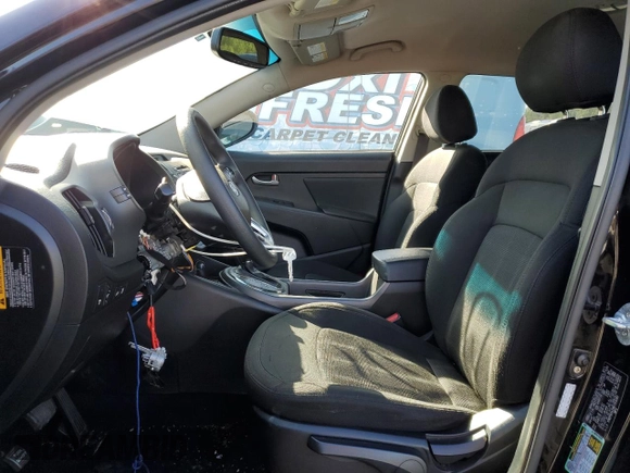 2011 Kia Sportage LX with VIN KNDPB3A29B7153383, listed as a Copart auction lot 52118075 with 191,742 mi miles and Salvage Title. Bid and sale history available at carsss.com. Image 7.