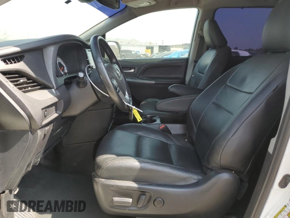 2020 Toyota Sienna SE with VIN 5TDXZ3DC9LS030514, listed as a Copart auction lot 61978565 with 40,316 mi miles and Salvage title. Bid and sale history available at DreamBid. Image 7.