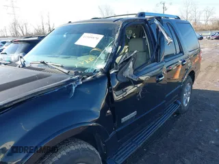 2007 Ford Expedition Limited with VIN 1FMFU195X7LA80222, listed as a IAAI auction lot 41509870 with 163,149 mi miles. Bid and sale history available at carsss.com. Image 6.