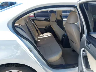 2015 Volkswagen Jetta SE z VIN 3VWD07AJ5FM346565, wystawiony jako IAAI lot #42104880 z przebiegiem 93 491 mil mil oraz . Historia ofert i sprzedaży dostępna na DreamBid. Obrazek 8.