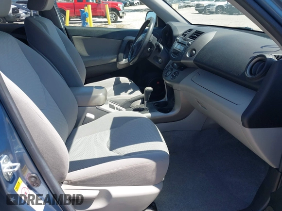 2008 Toyota RAV4 Limited с VIN JTMZD31V085093608, выставлен на аукционе IAAI как лот 42041980 с пробегом 127 613 миль миль и . История ставок и продаж доступна на DreamBid. Изображение 5.