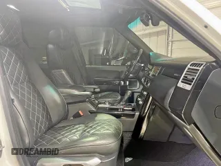 2011 Land Rover Range Rover SC z VIN SALMF1E46BA357805, wystawiony jako Copart lot #59821445 z przebiegiem 120 381 mil mil oraz Czysty tytuł • Clean title. Historia ofert i sprzedaży dostępna na DreamBid. Obrazek 5.