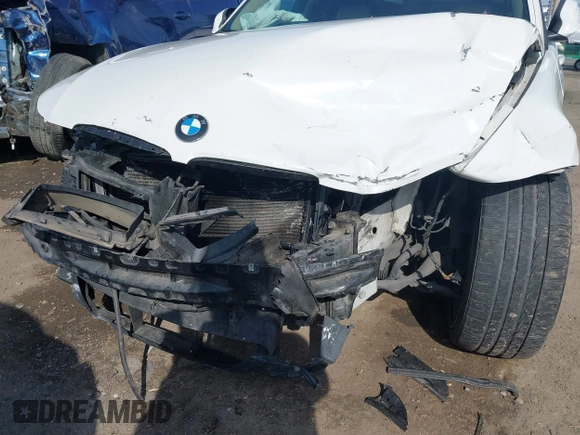 2006 BMW 3 Series 325i with VIN WBAVB135X6KX64106, listed as a IAAI auction lot 41965946 with 1 mi miles. Bid and sale history available at carsss.com. Image 13.