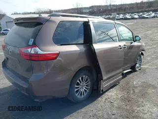 2020 Toyota Sienna XLE Auto Access Seat with VIN 5TDYZ3DCXLS050310, listed as a IAAI auction lot 41469930 with 77,370 mi miles and . Bid and sale history available at DreamBid. Image 4.
