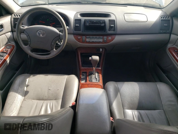 2005 Toyota Camry LE with VIN JTDBF32K450164320, listed as a Copart auction lot 53370805 with 233,932 mi miles and Salvage Title. Bid and sale history available at DreamBid. Image 8.