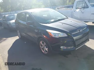 2013 Ford Escape SE z VIN 1FMCU9GX5DUB79784, wystawiony jako IAAI lot #42733276 z przebiegiem 110 961 mil mil oraz . Historia ofert i sprzedaży dostępna na DreamBid. Obrazek 1.