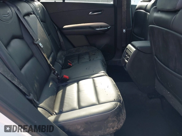 2022 Cadillac XT4 FWD Premium Luxury с VIN 1GYFZCR48NF138181, выставлен на аукционе IAAI как лот 42187527 с пробегом Не указан миль и . История ставок и продаж доступна на DreamBid. Изображение 8.