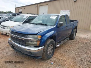 2005 Chevrolet Colorado LS Z71 z VIN 1GCDT196458186432, wystawiony jako IAAI lot #42011293 z przebiegiem 170 273 mil mil oraz . Historia ofert i sprzedaży dostępna na DreamBid. Obrazek 2.