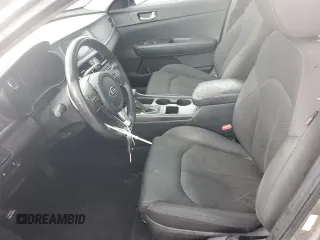 2017 Kia Optima LX z VIN 5XXGT4L35HG133558, wystawiony jako Copart lot #57454245 z przebiegiem 264 541 mil mil oraz Szkoda całkowita • Salvage title. Historia ofert i sprzedaży dostępna na DreamBid. Obrazek 7.