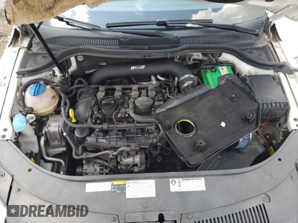 2014 Volkswagen CC R-Line with VIN WVWBN7ANXEE527633, listed as a Copart auction lot 67687694 with 84,561 mi miles and Salvage Title. Bid and sale history available at carsss.com. Image 12.