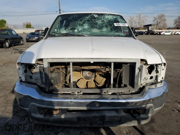 2001 Ford F-350 XL with VIN 1FTSW30S21ED10763, listed as a Copart auction lot 42611925 with 208,484 mi miles and Salvage Title. Bid and sale history available at DreamBid. Image 5.