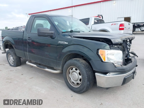 2013 Ford F-150 XL z VIN 1FTMF1CM2DFB81092, wystawiony jako IAAI lot #42364662 z przebiegiem 118 038 mil mil oraz . Historia ofert i sprzedaży dostępna na DreamBid. Obrazek 1.