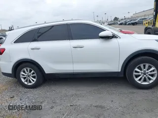 2019 Kia Sorento LX with VIN 5XYPG4A37KG524608, listed as a IAAI auction lot 41824210 with 103,228 mi miles. Bid and sale history available at carsss.com. Image 13.