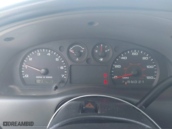 2005 Ford Ranger XL with VIN 1FTYR10U05PA40322, listed as a IAAI auction lot 41891401 with 230,985 mi miles. Bid and sale history available at carsss.com. Image 7.