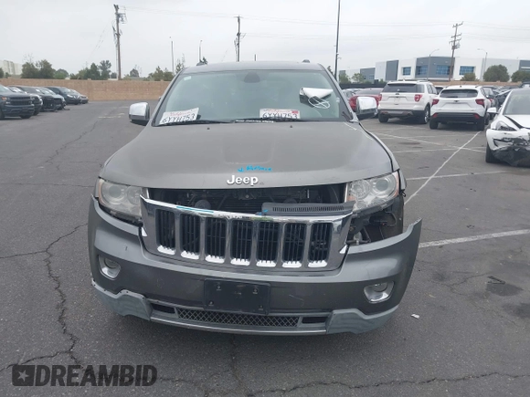 2013 Jeep Grand Cherokee Limited with VIN 1C4RJEBTXDC539433, listed as a IAAI auction lot 42046724 with 266,913 mi miles. Bid and sale history available at carsss.com. Image 12.