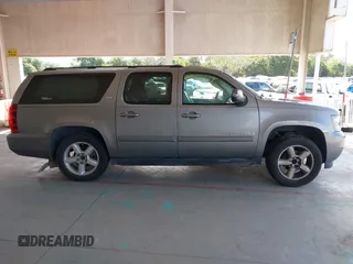 2007 Chevrolet Suburban LT с VIN 3GNFC16047G158109, выставлен на аукционе IAAI как лот 42607596 с пробегом 399 118 миль миль и . История ставок и продаж доступна на DreamBid. Изображение 13.