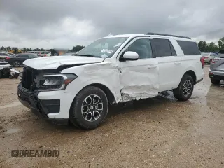 2024 Ford Expedition Max XLT with VIN 1FMJK1H8XREB02917, listed as a Copart auction lot 51924285 with 2,632 mi miles and Salvage Title. Bid and sale history available at DreamBid. Image 1.