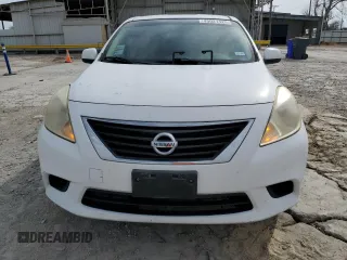 2014 Nissan Versa SV with VIN 3N1CN7AP0EL826895, listed as a Copart auction lot 45021425 with 107,729 mi miles and Salvage Title. Bid and sale history available at DreamBid. Image 5.