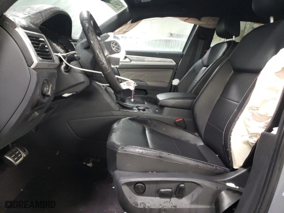 2021 Volkswagen Atlas Cross Sport 3.6L V6 SE w/Technology R-Line with VIN 1V2RE2CA4MC226442, listed as a Copart auction lot 81590624 with 33,411 mi miles and Salvage Title. Bid and sale history available at carsss.com. Image 7.