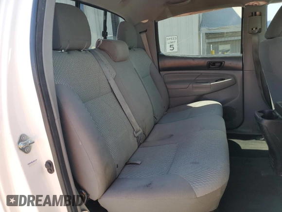 2015 Toyota Tacoma z VIN 3TMLU4EN3FM194963, wystawiony jako Copart lot #54074415 z przebiegiem 170 864 mil mil oraz Szkoda całkowita • Salvage title. Historia ofert i sprzedaży dostępna na DreamBid. Obrazek 10.