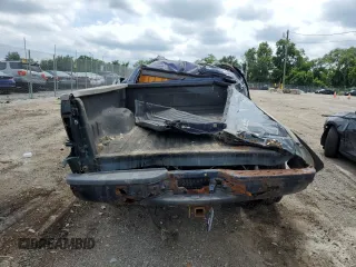 2004 Ford F-250 XL z VIN 1FTNX21L54EC84711, wystawiony jako Copart lot #64636685 z przebiegiem Nie podano mil oraz Szkoda całkowita • Salvage title. Historia ofert i sprzedaży dostępna na DreamBid. Obrazek 6.
