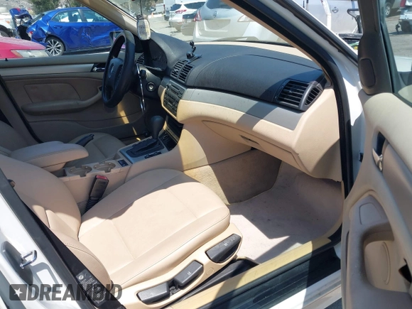2004 BMW 3 Series 325i with VIN WBAAZ33484KP87894, listed as a IAAI auction lot 42131433 with 136,592 mi miles and . Bid and sale history available at carsss.com. Image 5.