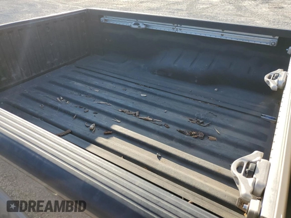 2008 Nissan Frontier SE with VIN 1N6AD06U48C401867, listed as a Copart auction lot 43952335 with 131,811 mi miles and Salvage title. Bid and sale history available at DreamBid. Image 10.