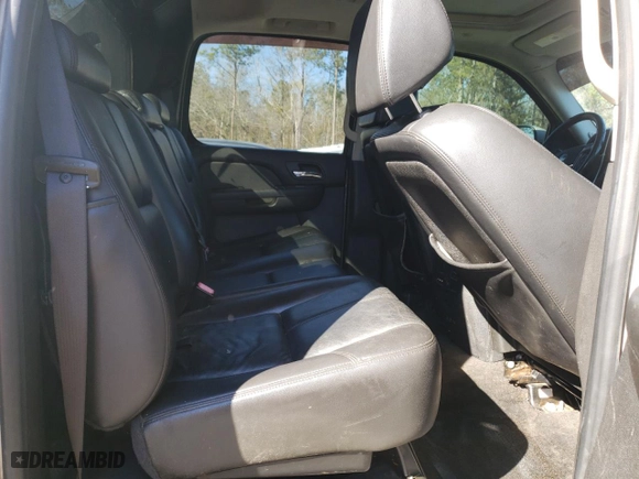 2009 Chevrolet Avalanche LT w/2LT with VIN 3GNFK22049G150416, listed as a Copart auction lot 87866225 with 186,505 mi miles and Salvage Title. Bid and sale history available at carsss.com. Image 10.