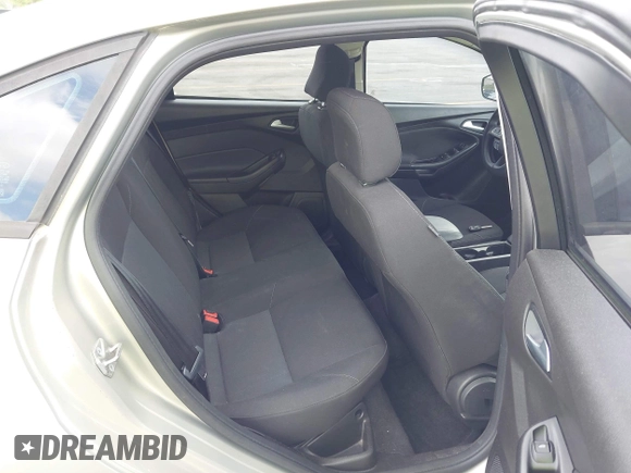 2016 Ford Focus SE with VIN 1FADP3F23GL350387, listed as a IAAI auction lot 41948782 with 70,188 mi miles. Bid and sale history available at carsss.com. Image 8.