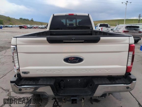 2017 Ford F-350 Platinum with VIN 1FT8W3BT1HEB31690, listed as a Copart auction lot 58369795 with 115,704 mi miles and Salvage title. Bid and sale history available at DreamBid. Image 6.
