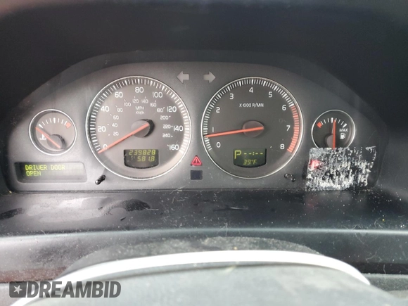 2004 Volvo S60 with VIN YV1RS61T342398483, listed as a Copart auction lot 44915405 with 239,828 mi miles and Salvage Title. Bid and sale history available at carsss.com. Image 9.