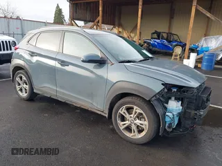 2022 Hyundai Kona SEL with VIN KM8K6CAB1NU828823, listed as a IAAI auction lot 41178743 with 43,755 mi miles and . Bid and sale history available at carsss.com. Image 1.