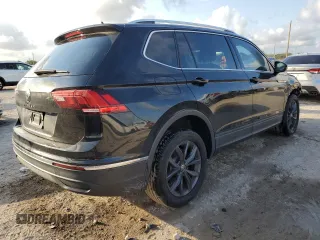 2022 Volkswagen Tiguan SE with VIN 3VV3B7AX2NM026049, listed as a Copart auction lot 43441145 with 27,816 mi miles and Salvage Title. Bid and sale history available at DreamBid. Image 3.