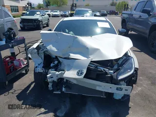 2023 Toyota 86 z VIN JF1ZNBC13P8762393, wystawiony jako IAAI lot #42202061 z przebiegiem 9 870 mil mil oraz . Historia ofert i sprzedaży dostępna na DreamBid. Obrazek 13.