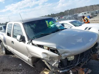 2001 Chevrolet Silverado 1500 LT with VIN 1GCEK19T31Z137434, listed as a IAAI auction lot 41592047 with 246,705 mi miles. Bid and sale history available at carsss.com. Image 6.