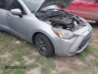 2019 Toyota Yaris L z VIN 3MYDLBYV1KY500070, wystawiony jako IAAI lot #41933128 z przebiegiem Nie podano mil oraz . Historia ofert i sprzedaży dostępna na DreamBid. Obrazek 6.
