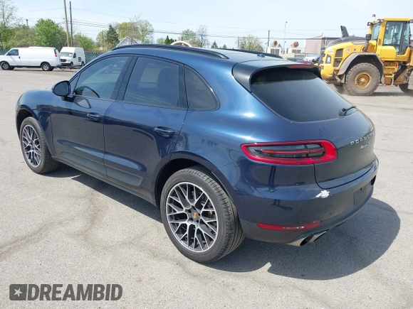 2018 Porsche Macan S with VIN WP1AB2A56JLB40010, listed as a IAAI auction lot 42126731 with 30,016 mi miles and . Bid and sale history available at DreamBid. Image 3.