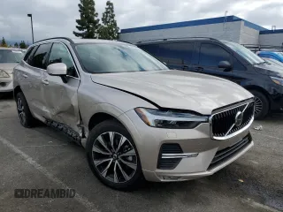 2023 Volvo XC60 Core z VIN YV4L12DV4P1260754, wystawiony jako Copart lot #45197974 z przebiegiem 2 741 mil mil oraz . Historia ofert i sprzedaży dostępna na DreamBid. Obrazek 4.