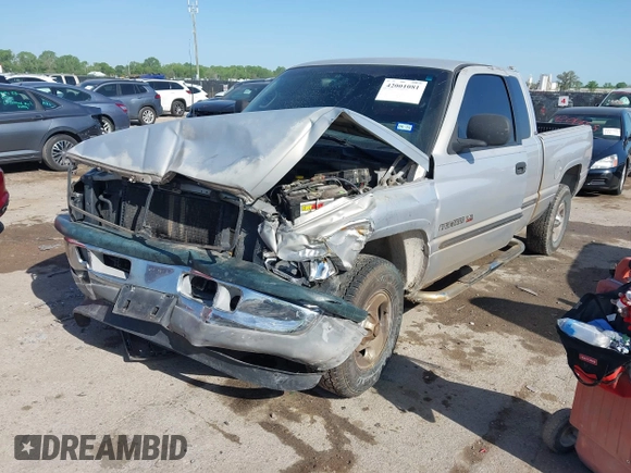2000 Dodge 1500 with VIN 3B7HC13Y0YM223231, listed as a IAAI auction lot 42001081 with 150,878 mi miles. Bid and sale history available at carsss.com. Image 17.
